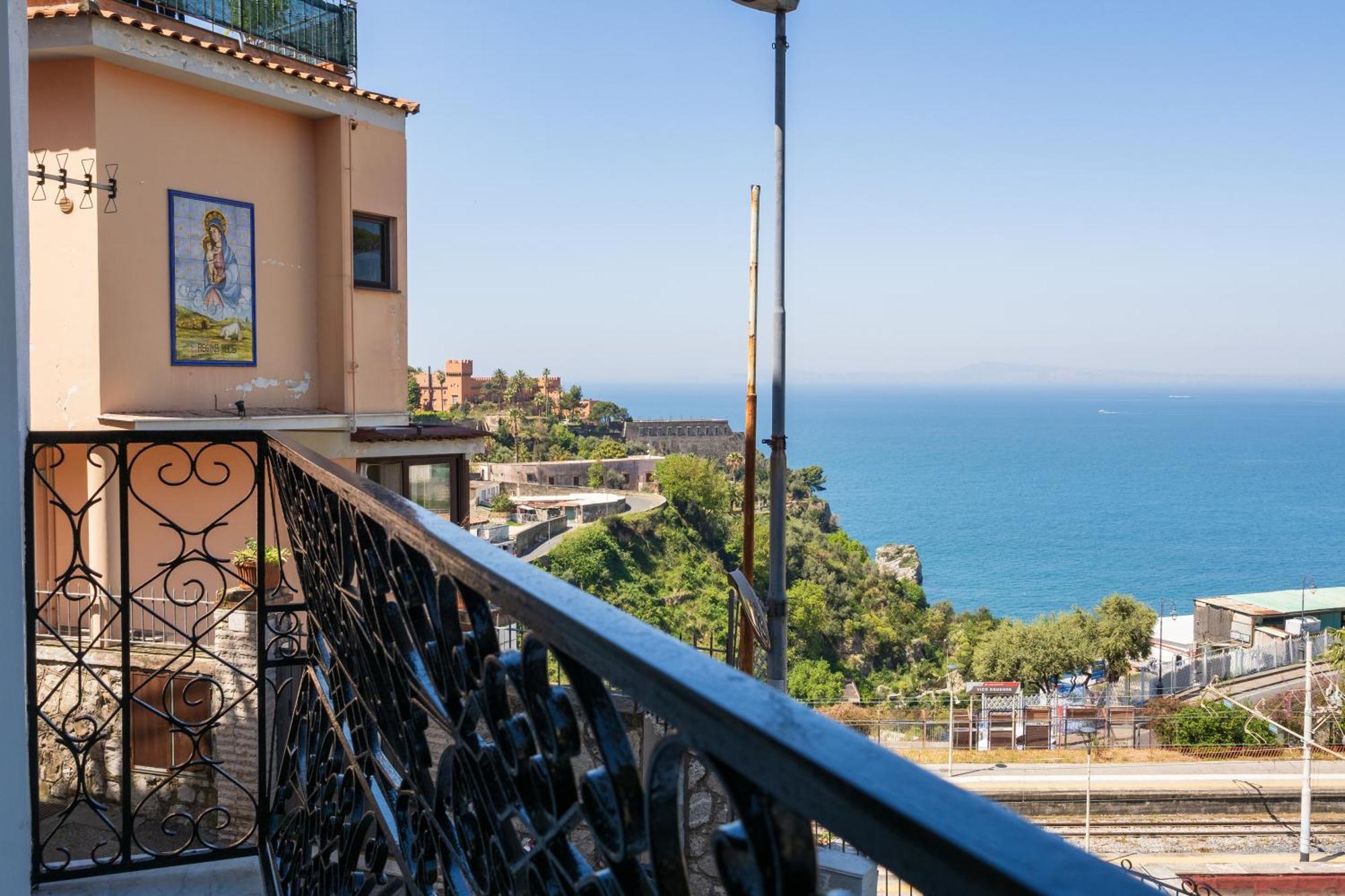 Apartamento La Casa Del Golfo Vico Equense Exterior foto